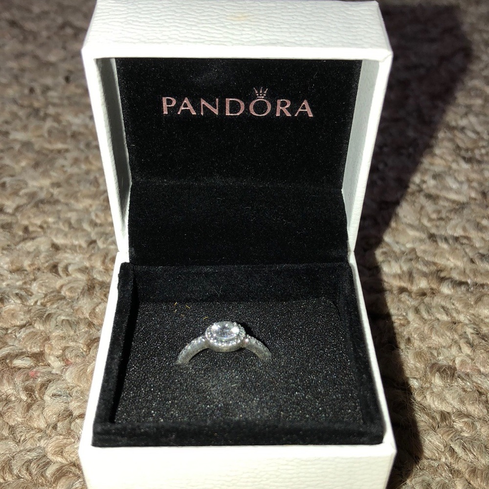 Pandora Elegance ring